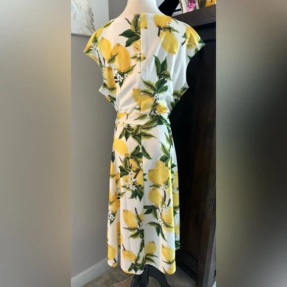 Vintage Style Lemon-Print White Dress with Waist Tie - Picture 4 of 9